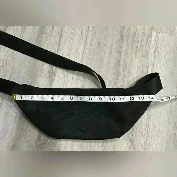 Robert Graham Black Crossbody Fanny Pack Small Waist Bag Adjustable Strap Purse - Picture 3 of 4